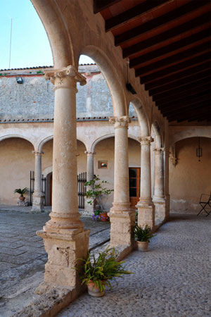 Convento de los Mínimos de Sineu