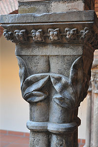 Claustro de Valldaura / Capuchinas de Manresa