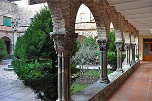 Claustro de Valldaura / Capuchinas de Manresa