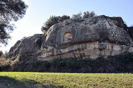 Roc de Sant Joan de Montdarn