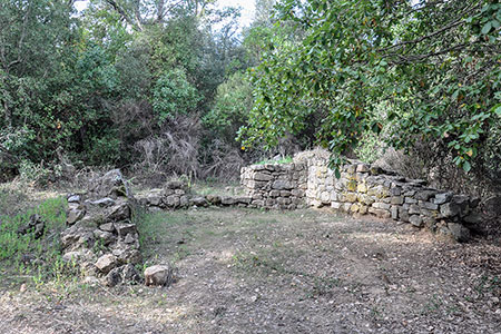 Sant Genís i Santa Eulàlia de Tapioles